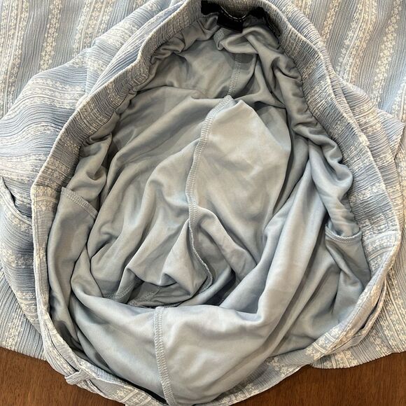 Plus Size Wide Leg Pants Blue White Gauzy Crinkle Boho Lined Tie Waist 2X Torrid - Picture 6 of 6